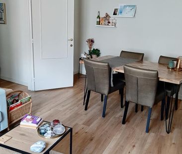 Gezellig appartement met 1 slaapkamer, lift, nieuwe badkamer en apa... - Photo 3