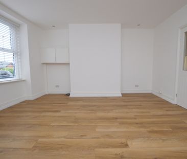 3 Bedroom Terraced House - Photo 1