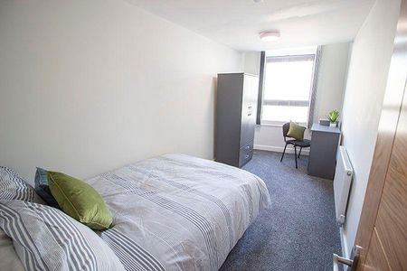8 bedroom flat to rent - Photo 5
