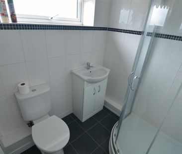 3 St Peters Road, ROCK FERRY CH42 - Photo 4