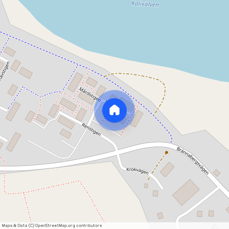 Overkalix, Järvstigen 45, markplan med uteplats in mot gården