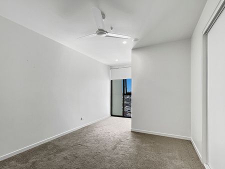 North Facing Unit in CBD - Photo 3