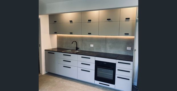 Mountain views and leafy surround! Brand new Spacious 2-Bedroom Flat in North Gosford - Photo 1