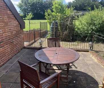 Saxlingham Thorpe, NR15 - Photo 6