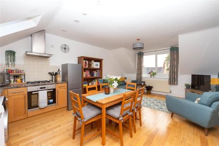 2 bedroom apartment to rent - Photo 4