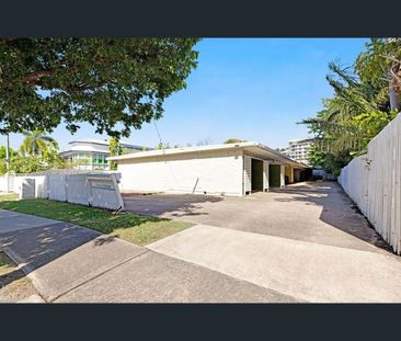 Unit 4/16 Primrose St, North Ward, Qld 4810 - Photo 2