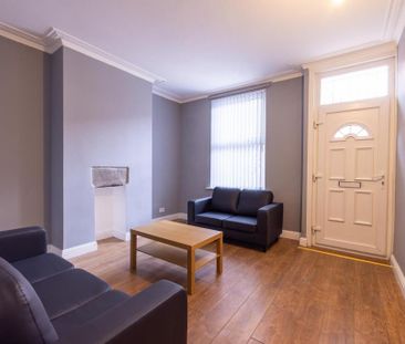 4 bedroom house to rent - Photo 1