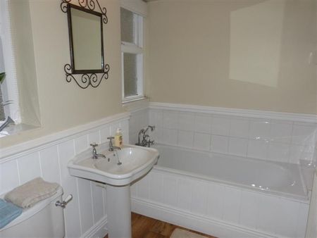 3 bedroom apartment to rent - Photo 5