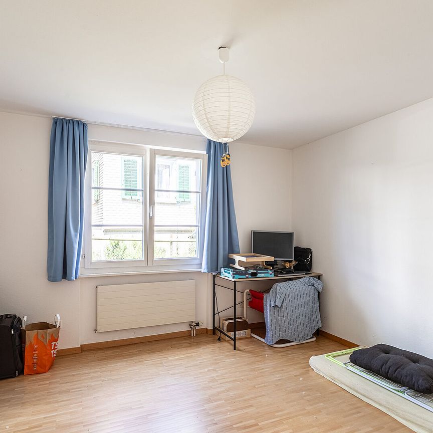 grosszügige Wohnung mit Charme - Foto 1