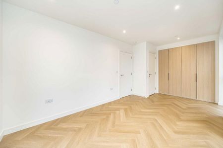 3 bedroom flat to rent - Photo 4
