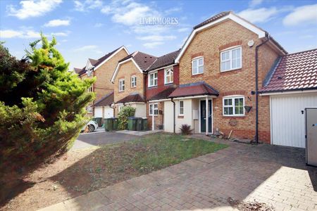 3 bedroom End Terraced to let - Photo 2