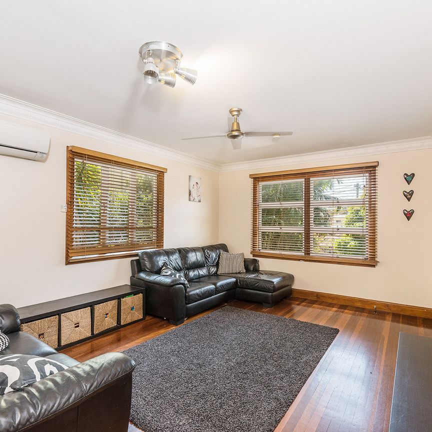 Stylish Morningside Living – Renovated Family Home with Entertainer’s Appeal - Photo 1