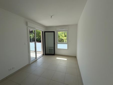 Location Appartement 3 pièces 62m² AGDE 34300 - Photo 2