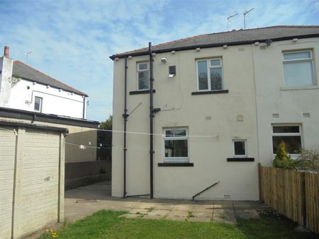 Priesthorpe Avenue, Pudsey, LS28 7TG - Photo 5
