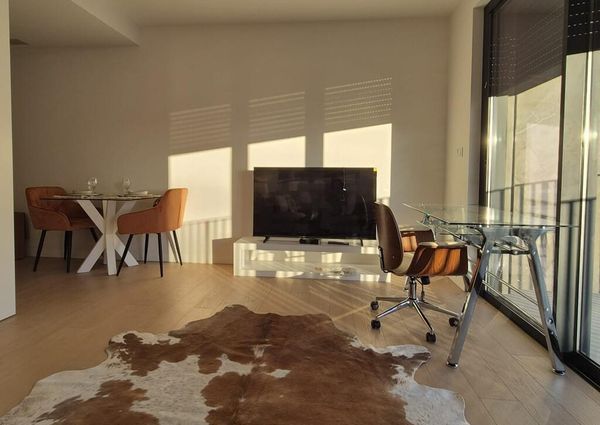 1 Bedroom Apartment with parking, Miraflores, Oeiras