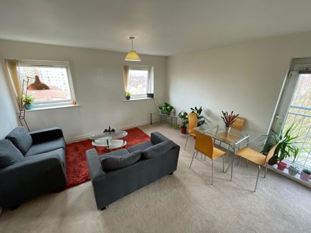 2 bedroom to let - Photo 2