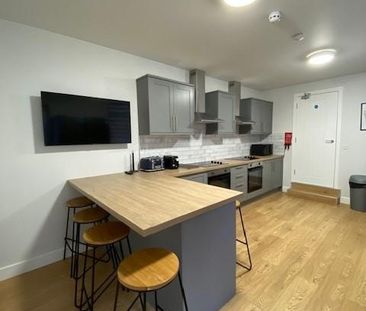 1 bedroom in a house share to rent - Photo 4
