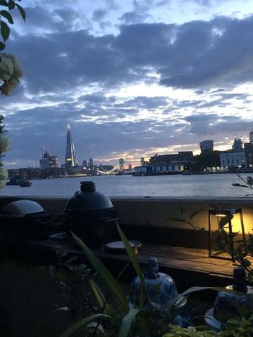 3 nights per week only in our duplex warehouse style river view flat - Photo 4