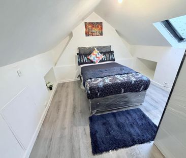 4 bedroom semi-detached house to rent - Photo 4