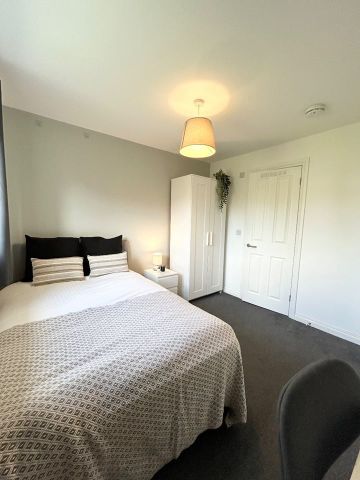 Room in a Shared House, Cedar Road, SO14 - Photo 3