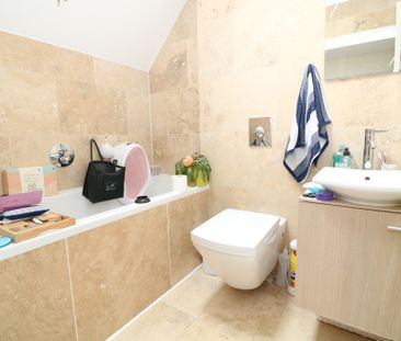 High Street, Dorking, RH4 - Photo 3