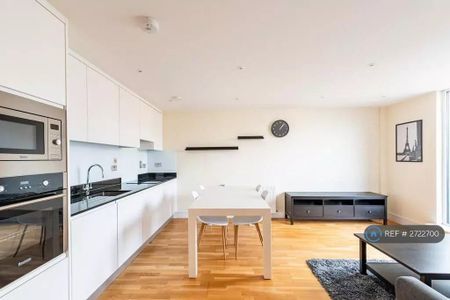 2 bedroom flat to rent - Photo 3