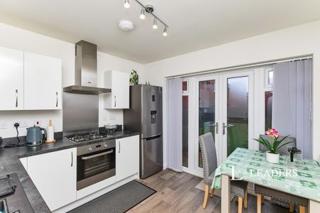 2 bedroom semi-detached house to rent - Photo 5