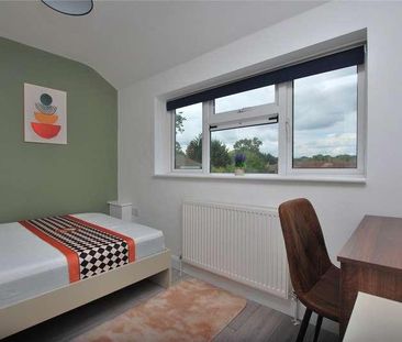 Broomfield, Guildford, Surrey, GU2 - Photo 3