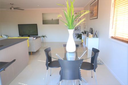 2 Bedroom Unit Near the Broadwater - Photo 2