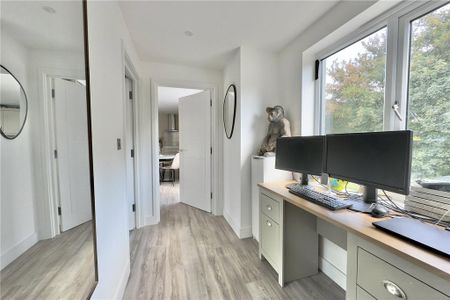 2 bedroom apartment to rent - Photo 2