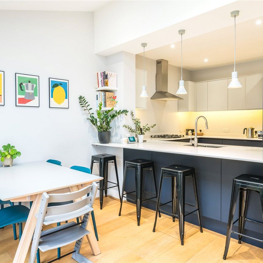 Gassiot Road, Tooting, SW17, London - Photo 1