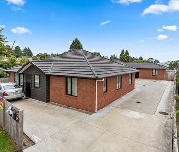 This three bedroom, two bathroom property is situated in the well-e... - Photo 4