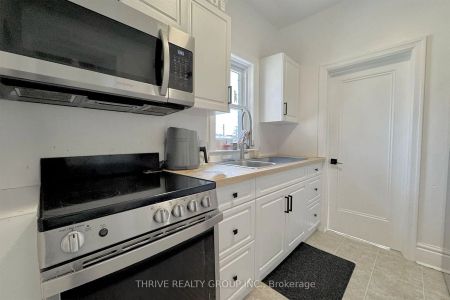 230 Grey Street #Upper - Photo 4