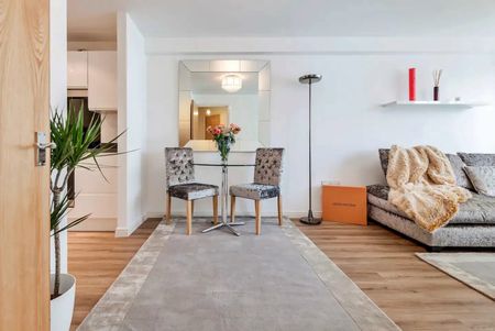 1 Bed Flat, Oyster Wharf, SW11 - Photo 3