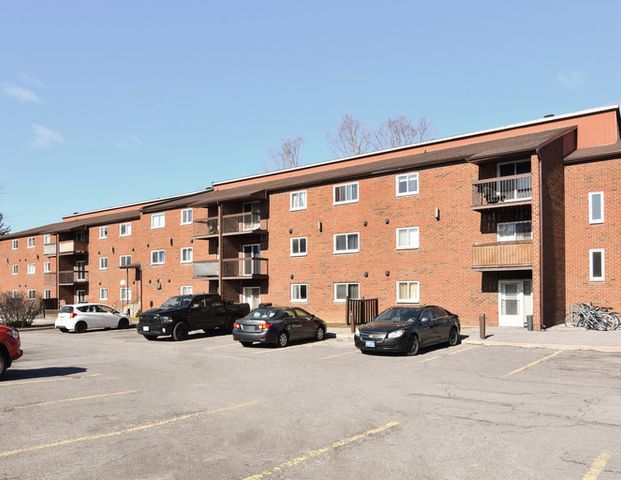 Hungerford Gate | 4000 Hungerford Gate, Kanata - Photo 1