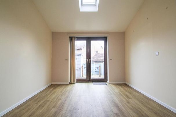 2 bedroom terraced house to rent - Photo 1