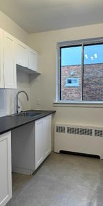 DISPONIBLE MAINTENANT, GRAND 4 1/2 À LOUER, CÔTE-DES-NEIGES - Photo 4