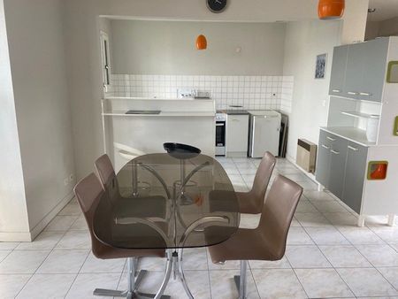 Location Appartement 2 pièces 58m² ANGOULEME 16000 - Photo 4