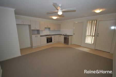 MODERN LIVING - Photo 3