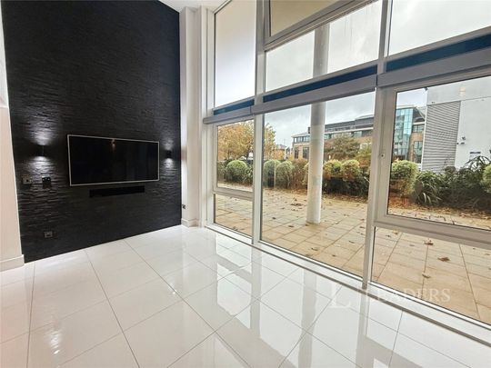 3 bedroom duplex to rent Maritime Walk, Southampton, Hampshire, SO14 - Photo 1