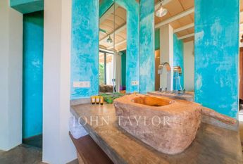 Es Cubells, Balearic Islands 07839