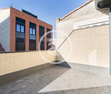 Dúplex de alquiler en Calle de Alejandro Villegas, Canillas - Photo 2