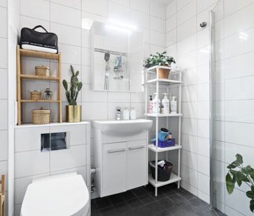 Astrakangatan, Hässelby - Photo 1