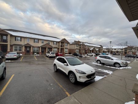 For Lease - 3320 Meadowgate Boulevard Unit# 70, London South, Ontario - Photo 4