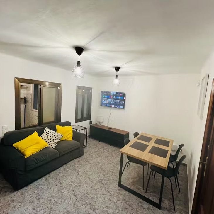 Carrer del Comerç, L'Hospitalet de Llobregat, Catalonia 08902 - Photo 1