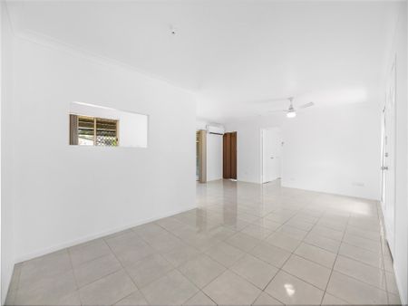 62 David Street, North Booval QLD 4304 - House For Rent - $675 | Domain - Photo 2