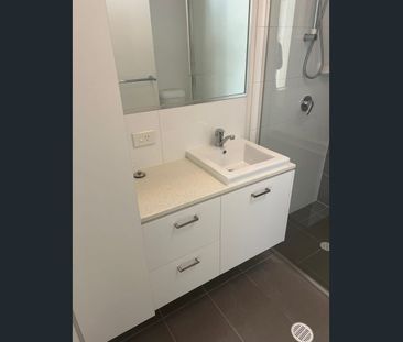 Modern 3 Bedroom Townhouses - Alma Parklands - Photo 4