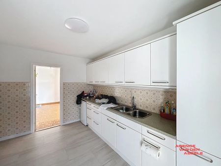 Ruim woonappartement met 3 slaapkamers en parkeerplaats - Photo 5