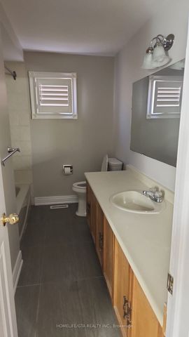 For Lease - 79 Darby Court, Toronto, Ontario - Photo 5