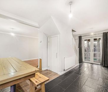 3 bedroom terraced house to rent - Photo 3